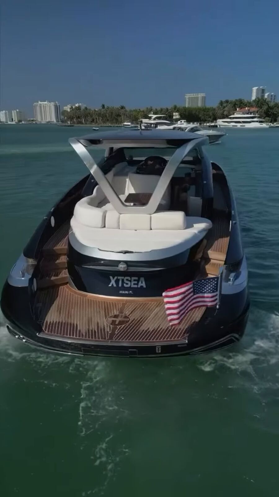 Tecnomar 53 stern